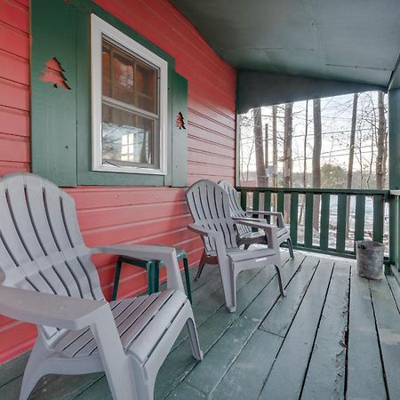 Cozy Laconia Studio With Pool Access - 2 Mi To Lake!アパートメント エクステリア 写真