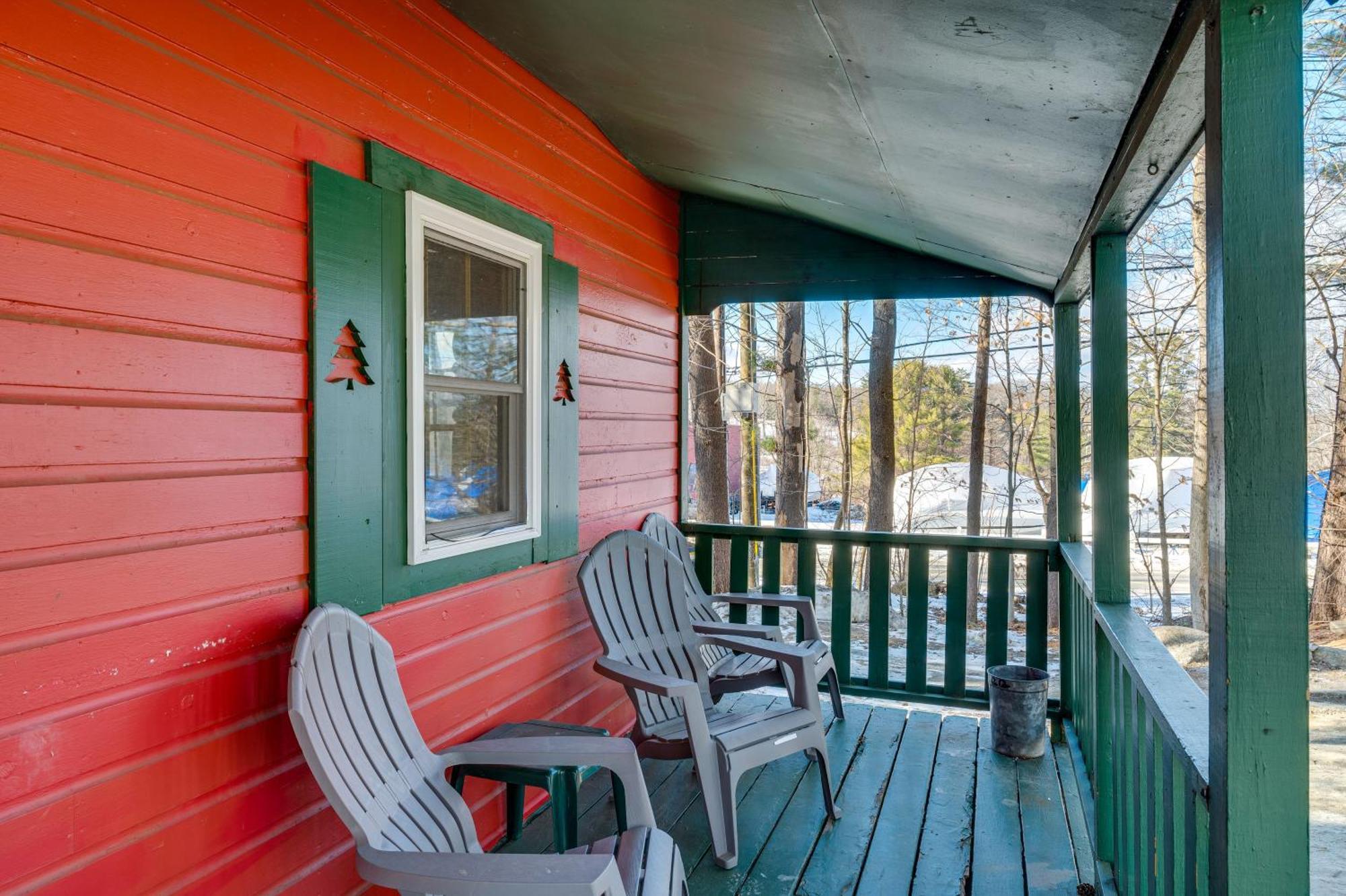 Cozy Laconia Studio With Pool Access - 2 Mi To Lake!アパートメント エクステリア 写真